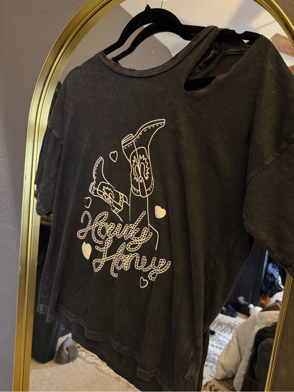 Black 'Howdy Honey' Graphic women’s vintage canvas distressed Tee